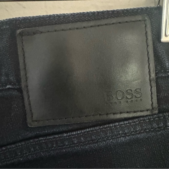 BOSS HUGO BOSS Regular Fit Straight Leg Dark Wash Stretch Jeans Maine 1 32x32 - Picture 14 of 15